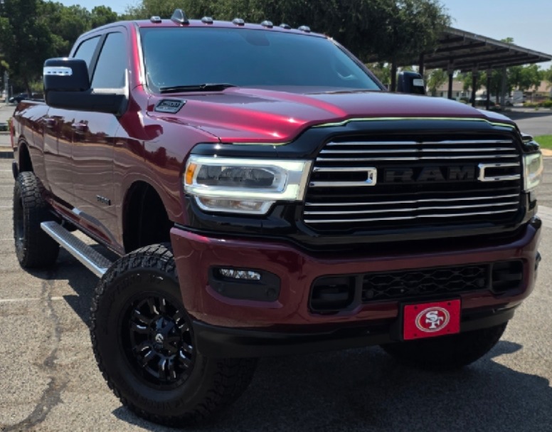 Car detailing in Fresno, CA – full interior and exterior cleaning for a showroom-quality finish.